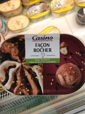 Façon Rocher Sauce chocolat & éclats de noisettes caramélisés