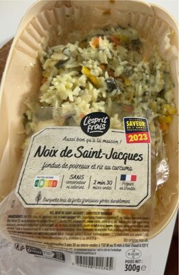 Noix de Saint-Jacques fondue de poireaux et riz au curcuma